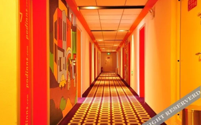 Pod Inn Yánxuǎn Hotel (Jinan Long-distance Bus Terminal Baicheng Railway Station Dìkǒu Road K88 Famous Spring Plaza)