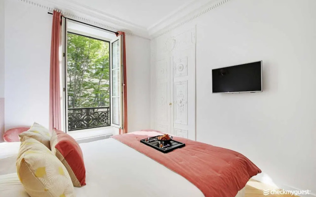 Magnificent Apartment in Le Marais