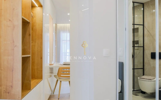 Zennova 72 Tsinari Luxury Suite