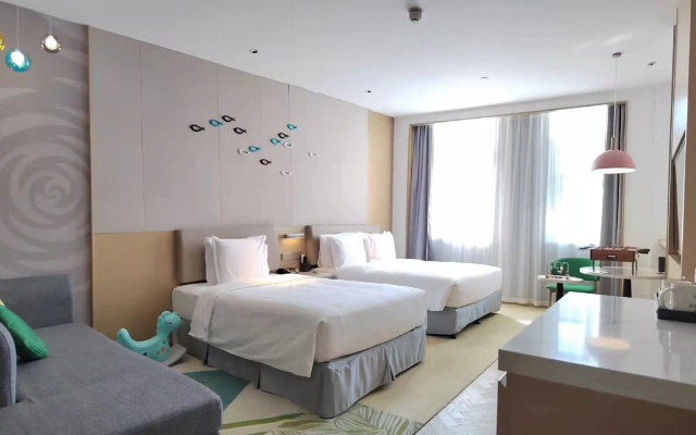 Holiday Inn Shanghai Dishui Lake by IHG