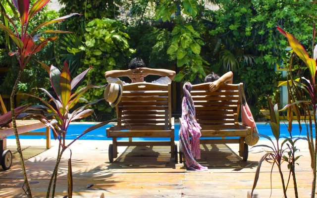 Esduma La Iguana Hotel