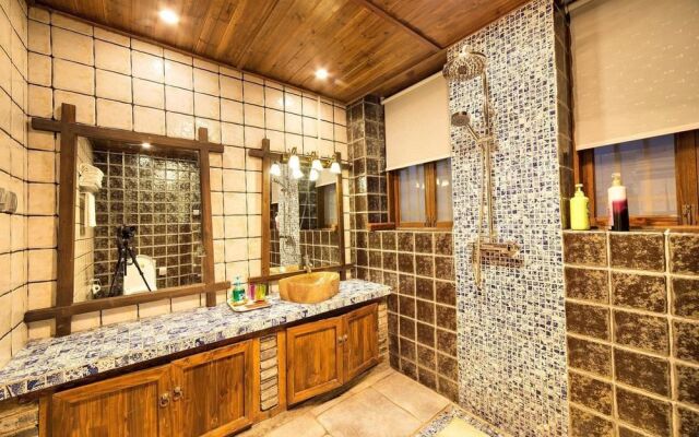 Lijiang Yunman Inn