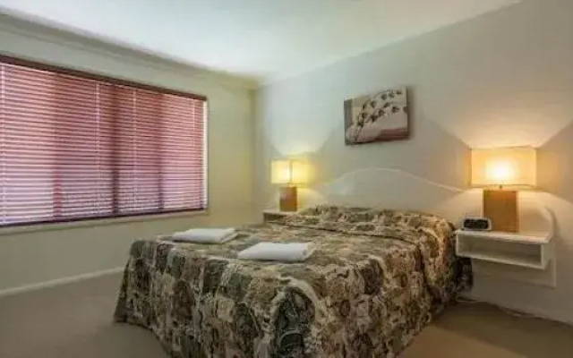 Annand Mews Apartments