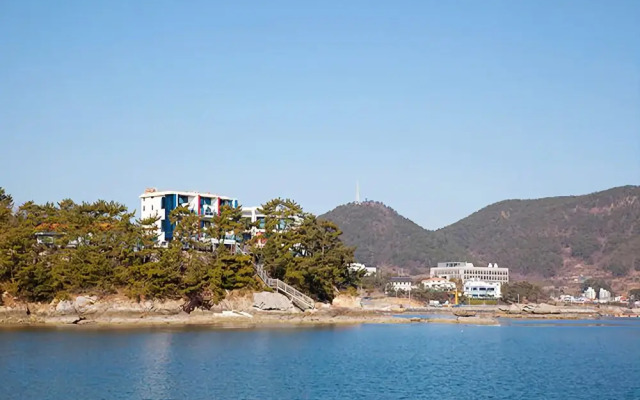 Tongyeong Honey Spa Pension