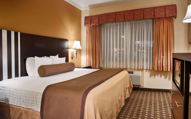 Days Inn & Suites by Wyndham Sam Houston Tollway