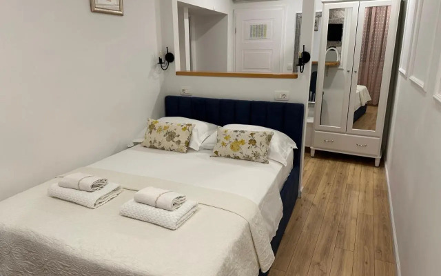 Split Old Town Suites 2