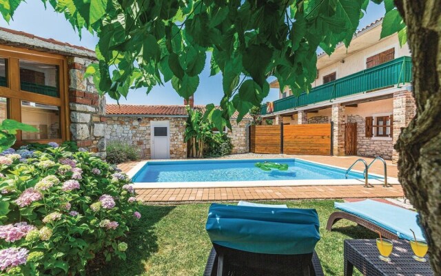 Amazing Home in Kanfanar With Wifi and 3 Bedrooms