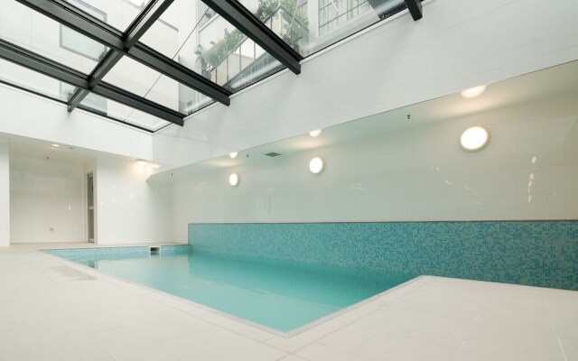 Auckland CBD Brand New 2 BDR Apartment