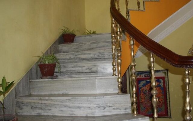 Alobar1000 Hostel