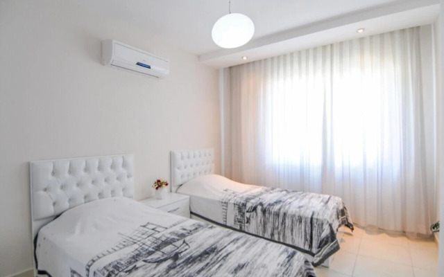 5 Star Luxury Emerald Complex