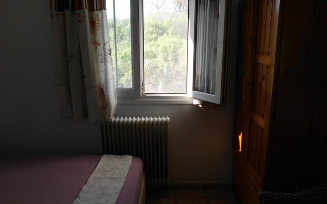 Toms House 4 in Felekas