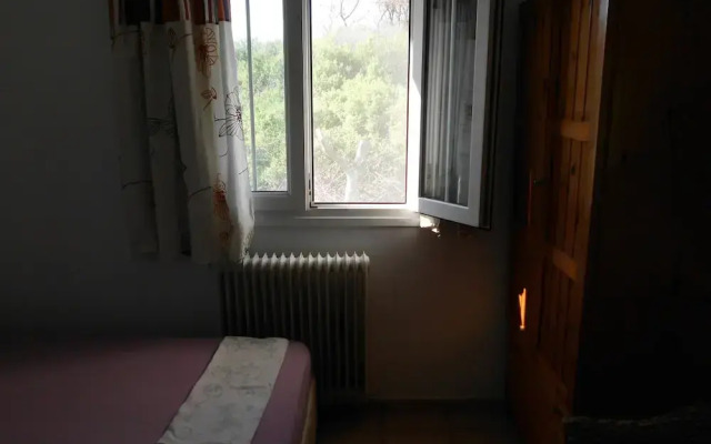 Toms House 4 in Felekas