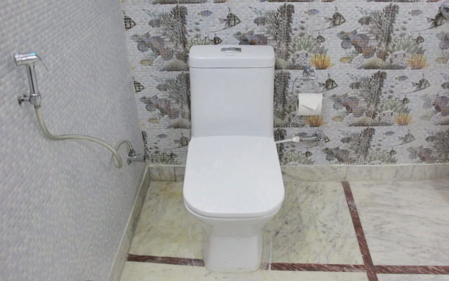 FabHotel Queen Palace by OYO Rooms