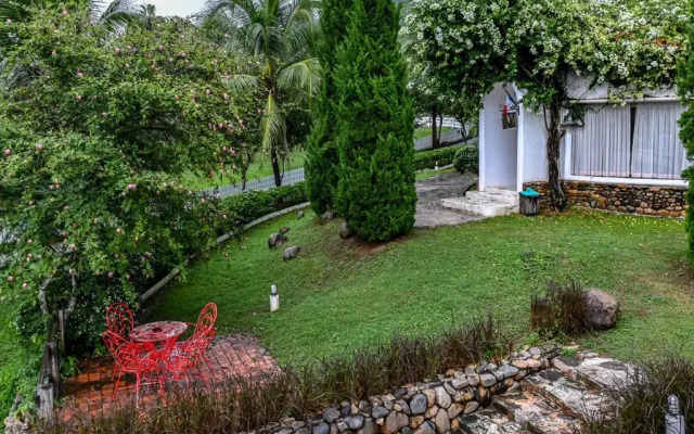 Swiss Valley Hip Resort