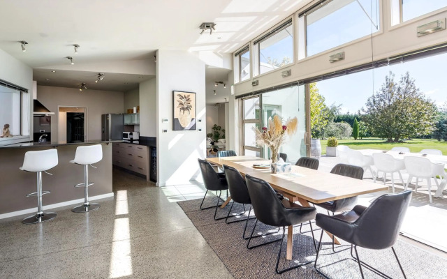 Paradise on Campbell