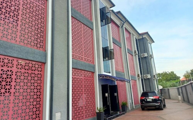 Daystar Luxury Apartment