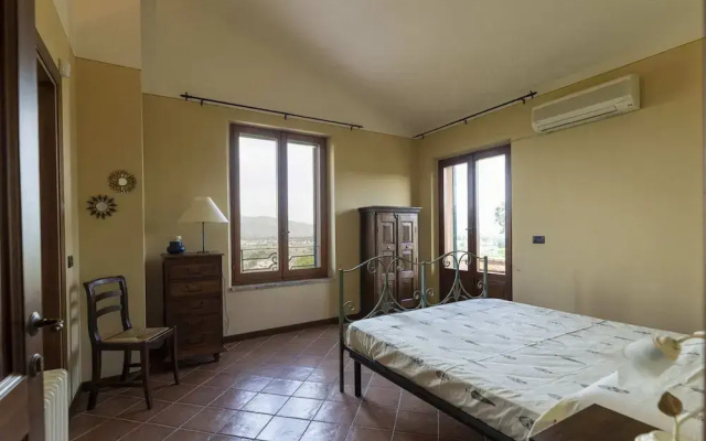 Classic Villa for Family With Pets