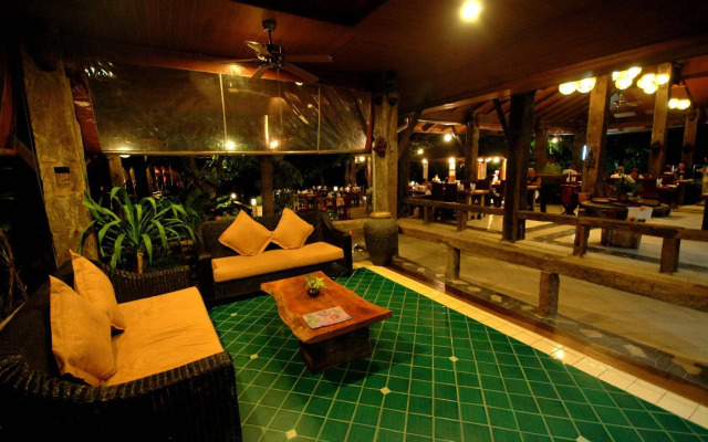 Sunrise Tropical Resort