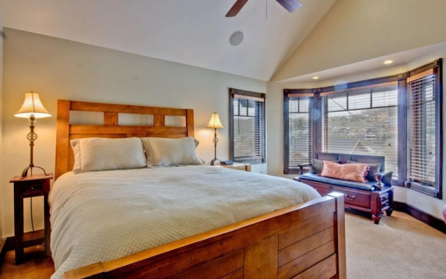 1475 Park Avenue Private Home By Alpine Ski Properties