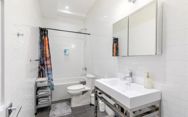 2BR 2storey Loft Free Parking Gym