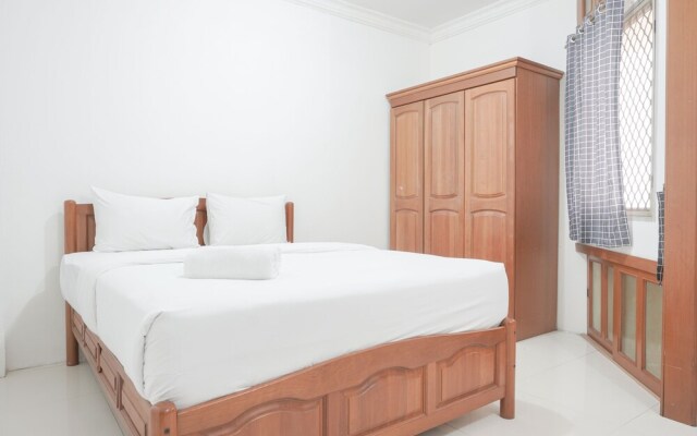 Fully Furnished And Comfy 2Br Apartment At Gajah Mada Mediterania