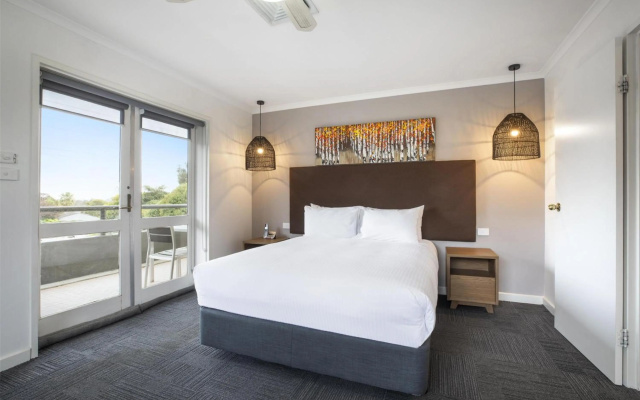Nightelier Doncaster – Guest Rooms – Melbourne