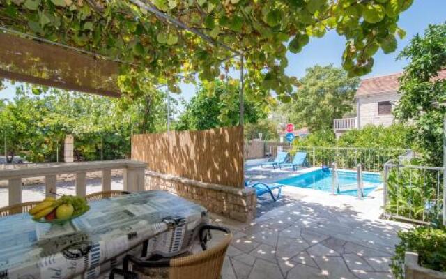 Apartment Sweet Dreams