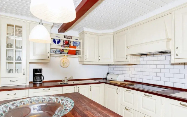 10 Person Holiday Home in Thyholm-by Traum
