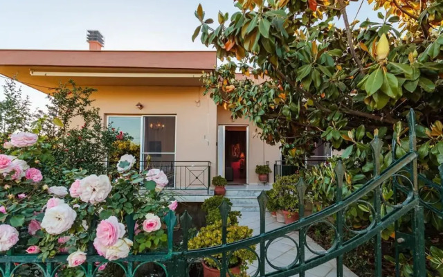 Stylish Seaside Home - Fully Equipped big Terrace