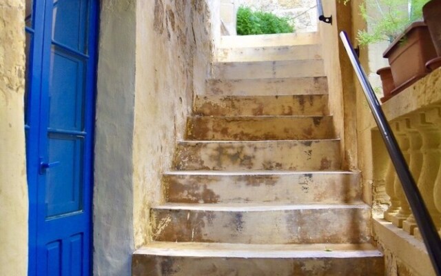 Beautiful Farmhouse With Courtyard and BBQ in Gozo