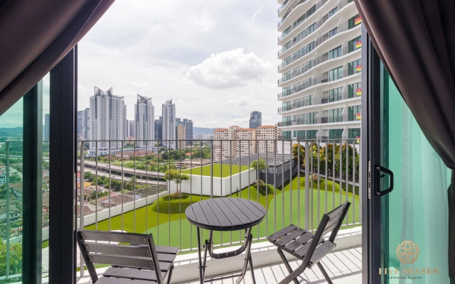 Datum Jelatek Sky Residence KLCC, Five Senses