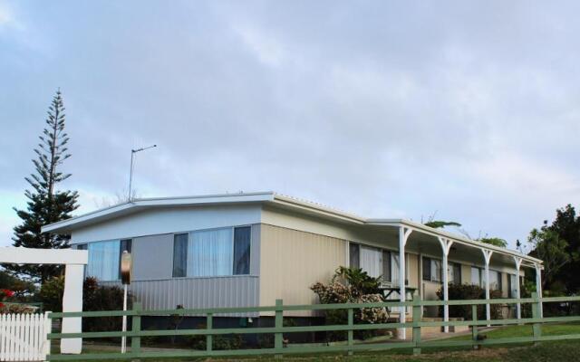 Hibiscus Regal Apartments