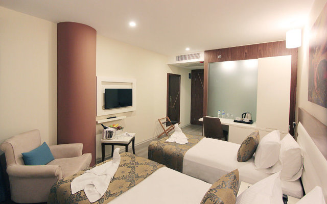 Forum Suite Hotel