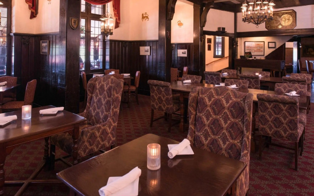 The Red Coach Inn