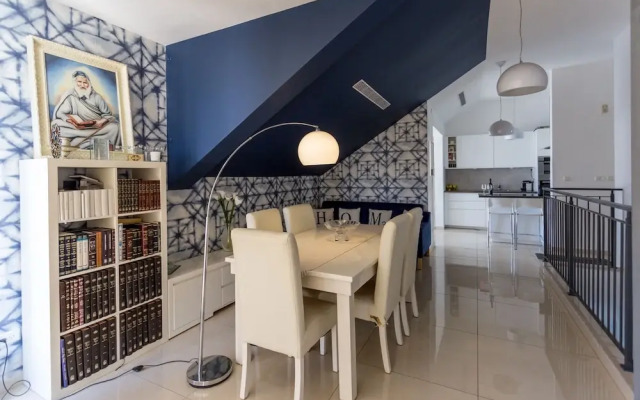 Amazing Apartment near Mahane Yehuda