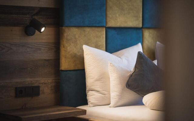 Schuischta Mountain Apartments