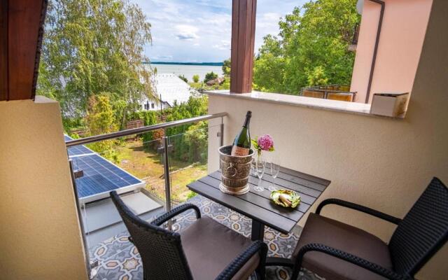 Kiss-Henézi Guest House