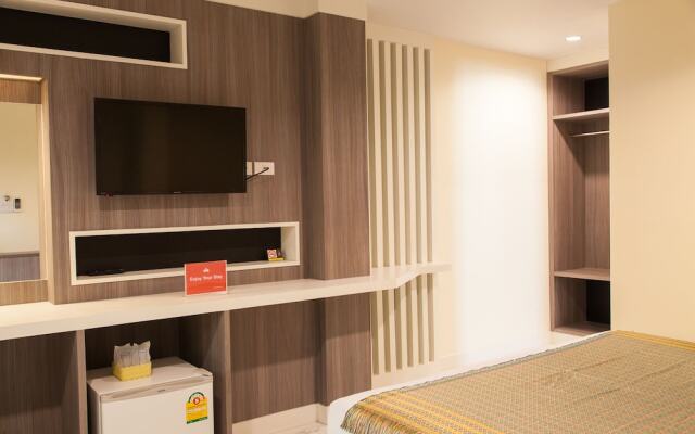 ZEN Rooms Samsen 3