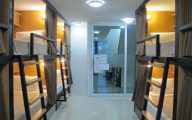 HOMEY-Don Mueang Airport Hostel