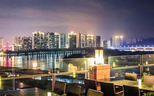 Lotus Hotel