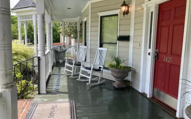 The 1425 Inn