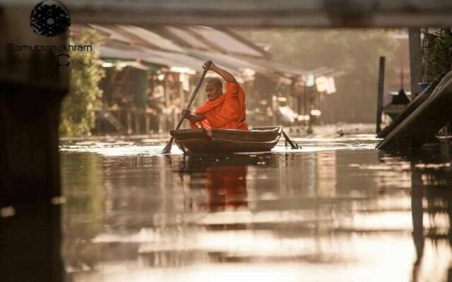 Ruang Sabai Amphawa