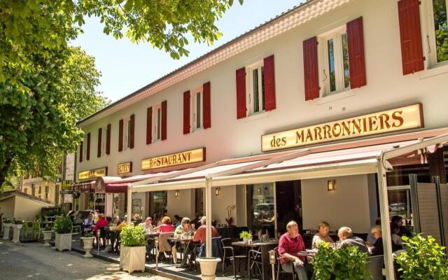 Les Marronniers
