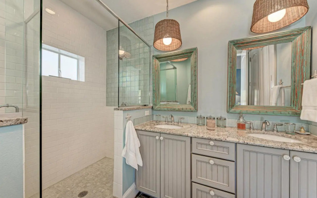 Blue Palm Paradise - 205 - 65th