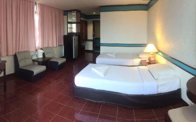 The Pacific Cool Chic