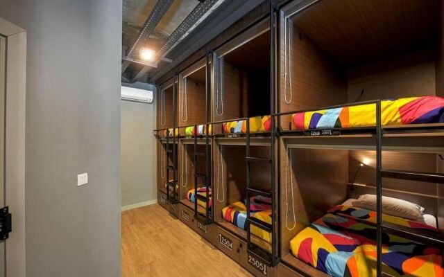 The Social House - Coliving & Hostel