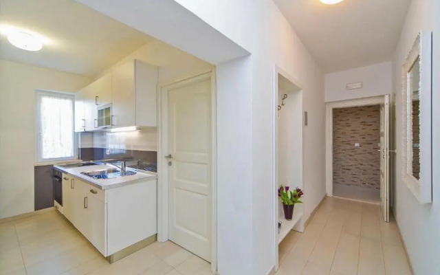 4B Apartments