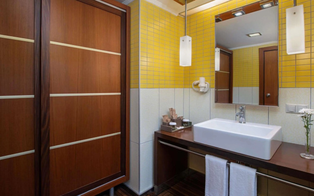 Triada Hotel