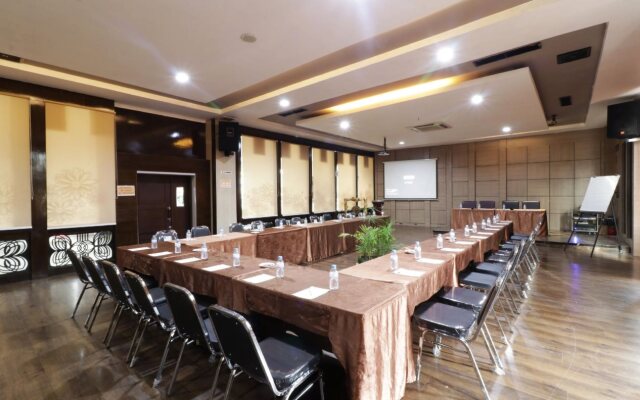 Grand Kanaya Hotel
