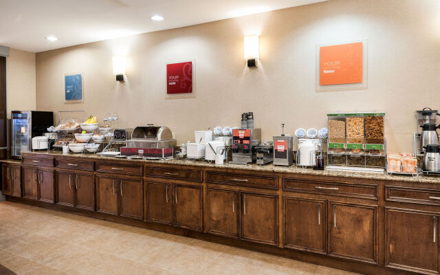 Comfort Suites Oil Center